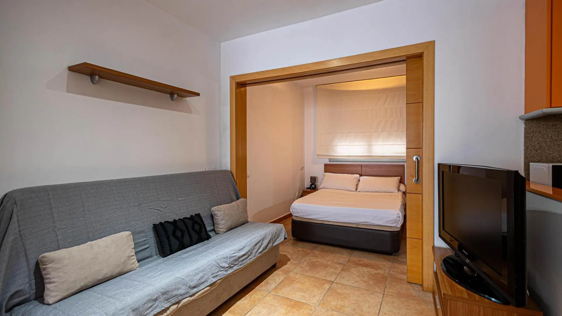 Apartment Hauzify I Apartaments Bellaire Blanes Spain